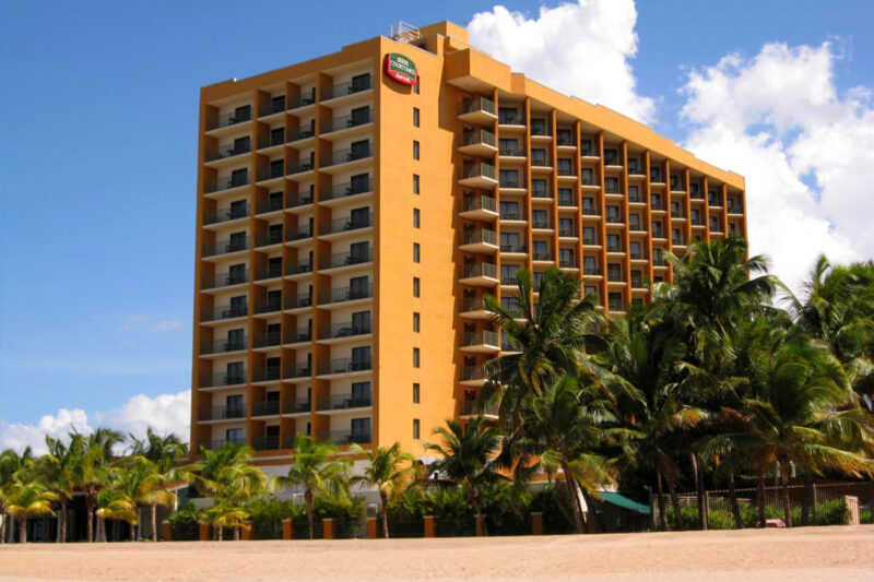 Courtyard Isla Verde Beach Resort
