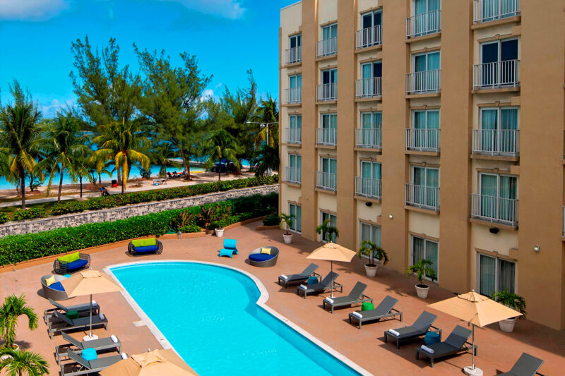 Courtyard Nassau Downtown/Junkanoo Beach