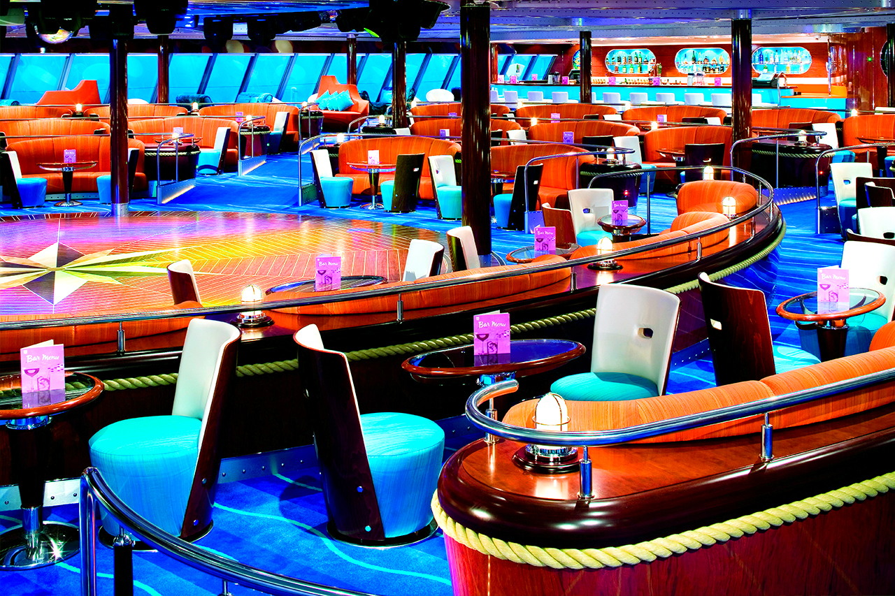 bar nightclub spinnaker lounge best place for drinks