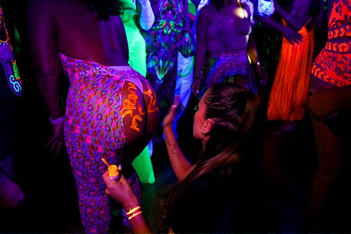 desire hong kong singapore cruise erotic escape at sea